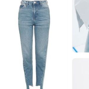 ✨HP✨Topshop Moto high waisted Mom Jeans
